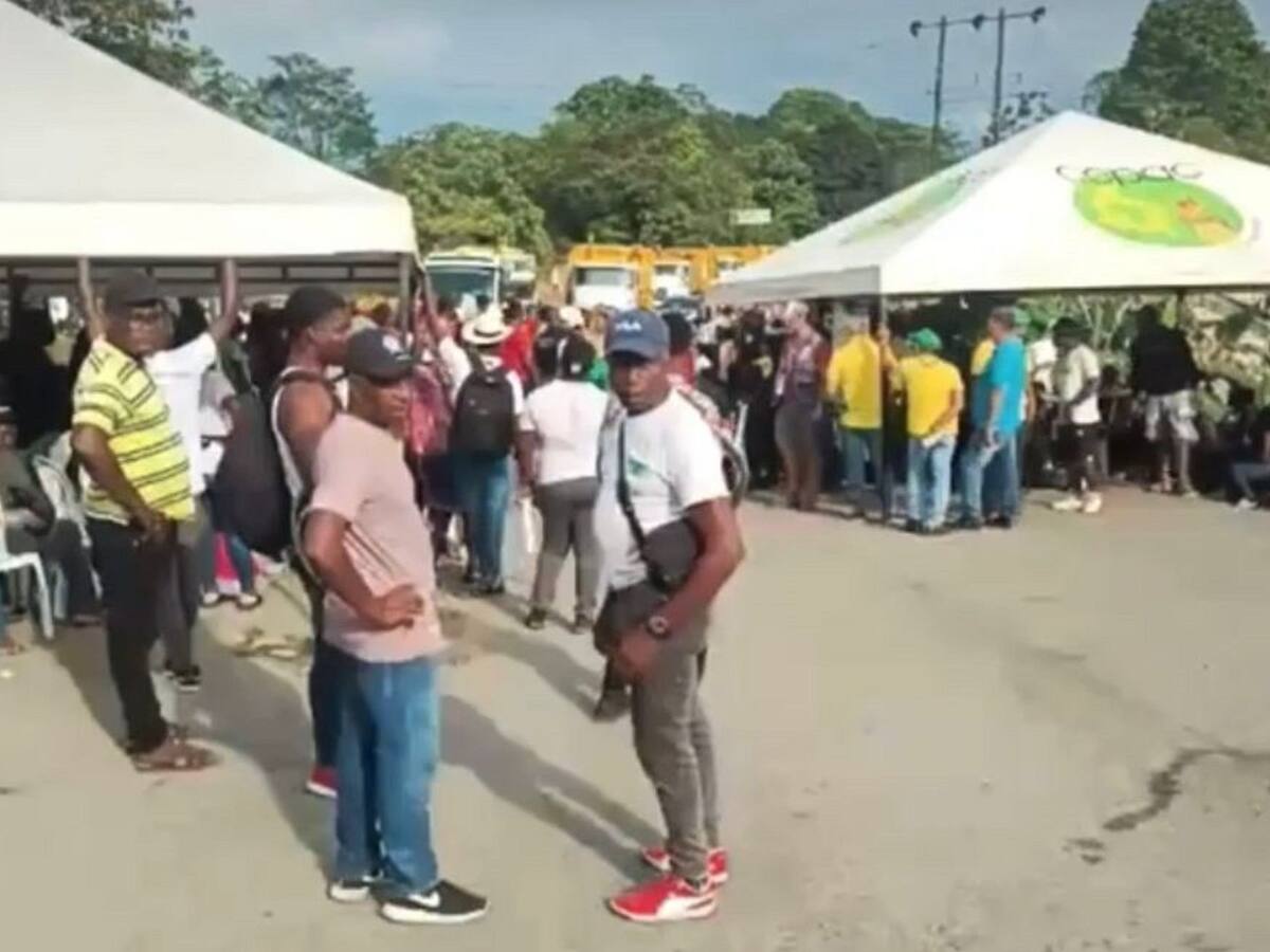 Se mantiene bloqueo en vía a Buenaventura ante ola de violencia