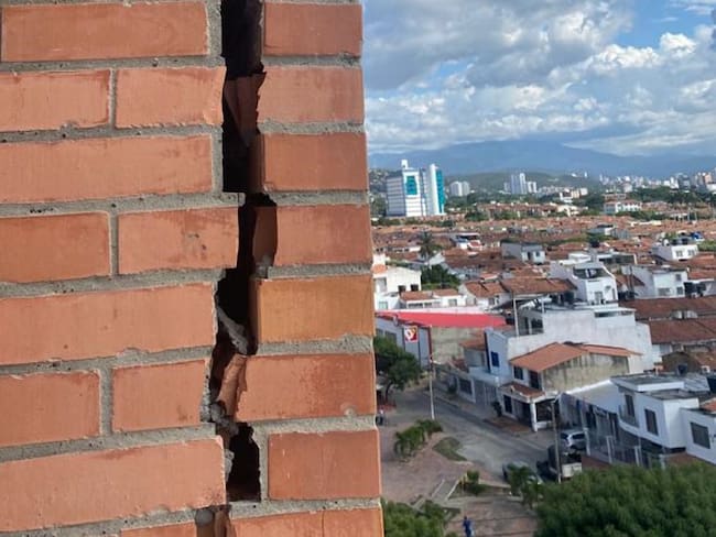 Denuncian daños y grietas en proyecto de vivienda en Cúcuta. Foto: cortesía W Radio.