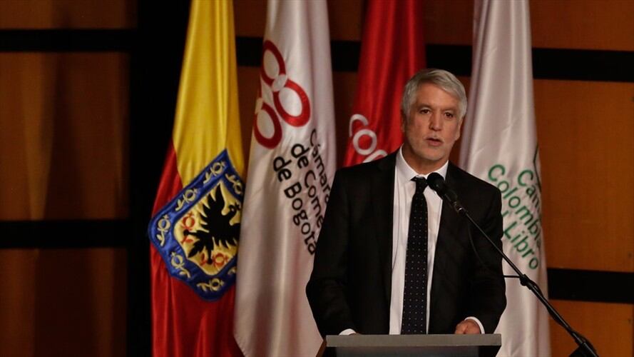 El juez cuarto Administrativo abrió incidente de desacato en contra del alcalde Enrique Peñalosa por las obras que se siguen realizando en los humedades de Bogotá. Foto: Colprensa