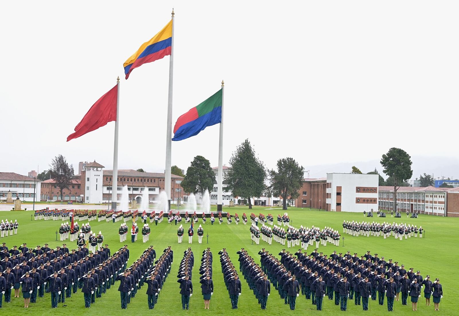 Ascenso de 302 nuevos subtenientes del Ejército Nacional. Foto: Suministrada