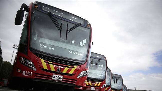 Un fallo ordena suspender las obras de Transmilenio avenida 68 por posibles irregularidades en la tala de árboles. Foto: Colprensa / SERGIO ACERO