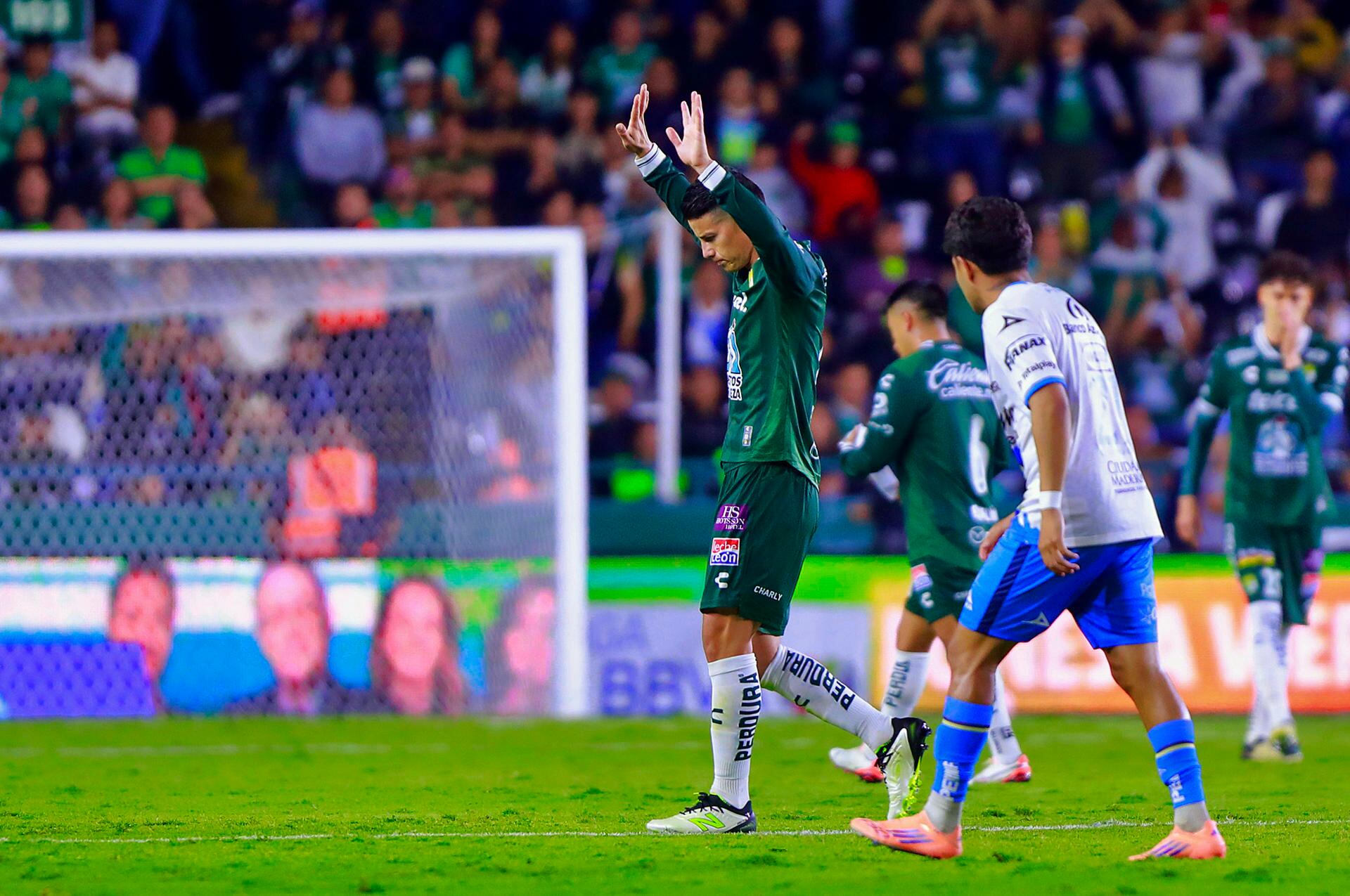 James Rodríguez no continuará en el León de México. foto: EFE/Luis Ramírez