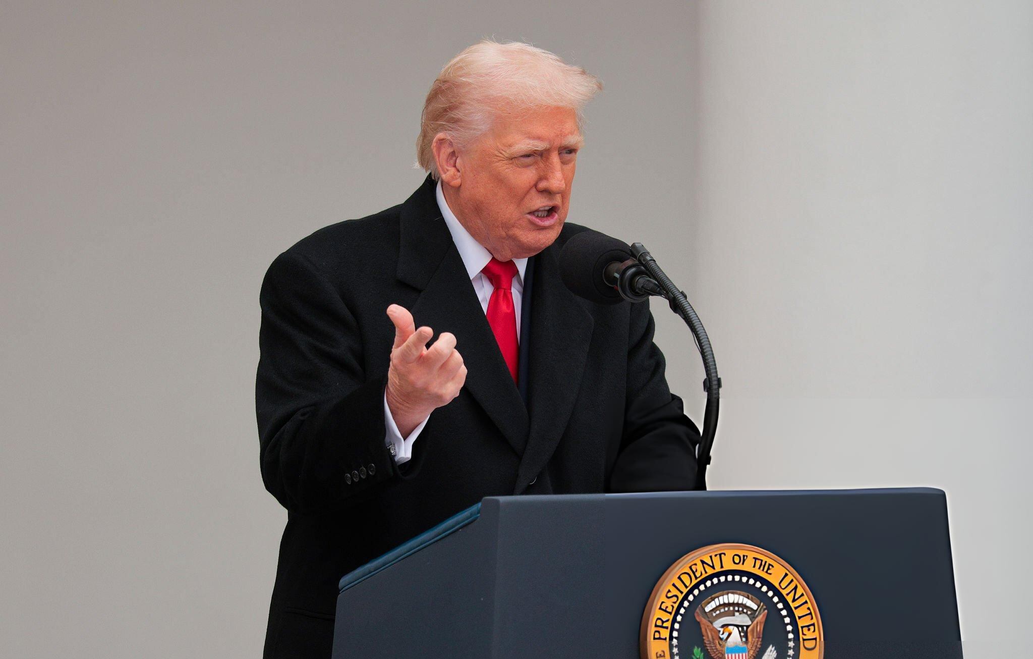 El presidente de Estados Unidos, Donald Trump, habla en la Casa Blanca, el 25 de noviembre de 2025. FOTO: Chip Somodevilla/Getty Images