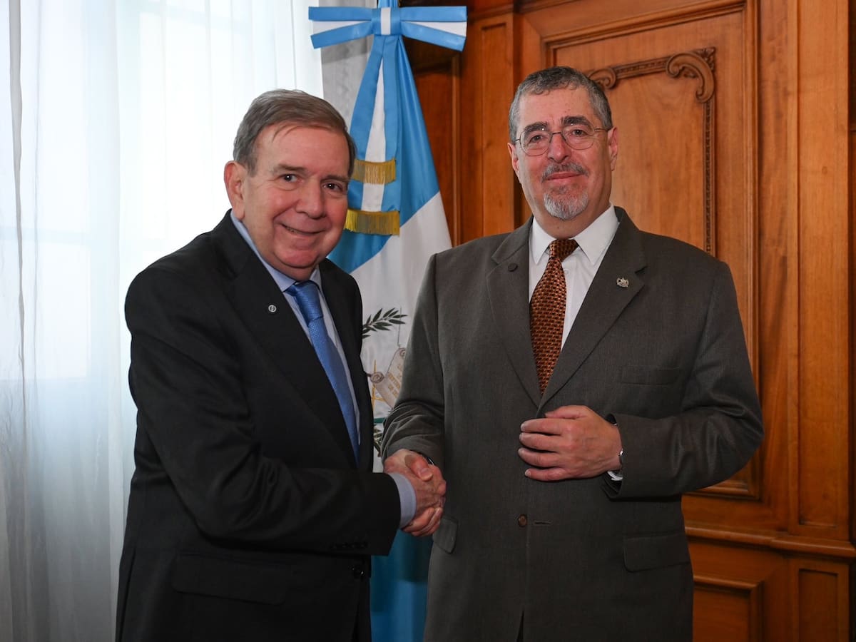 Bernardo Arévalo recibió a Edmundo González durante su gira en Guatemala y le dio su respaldo