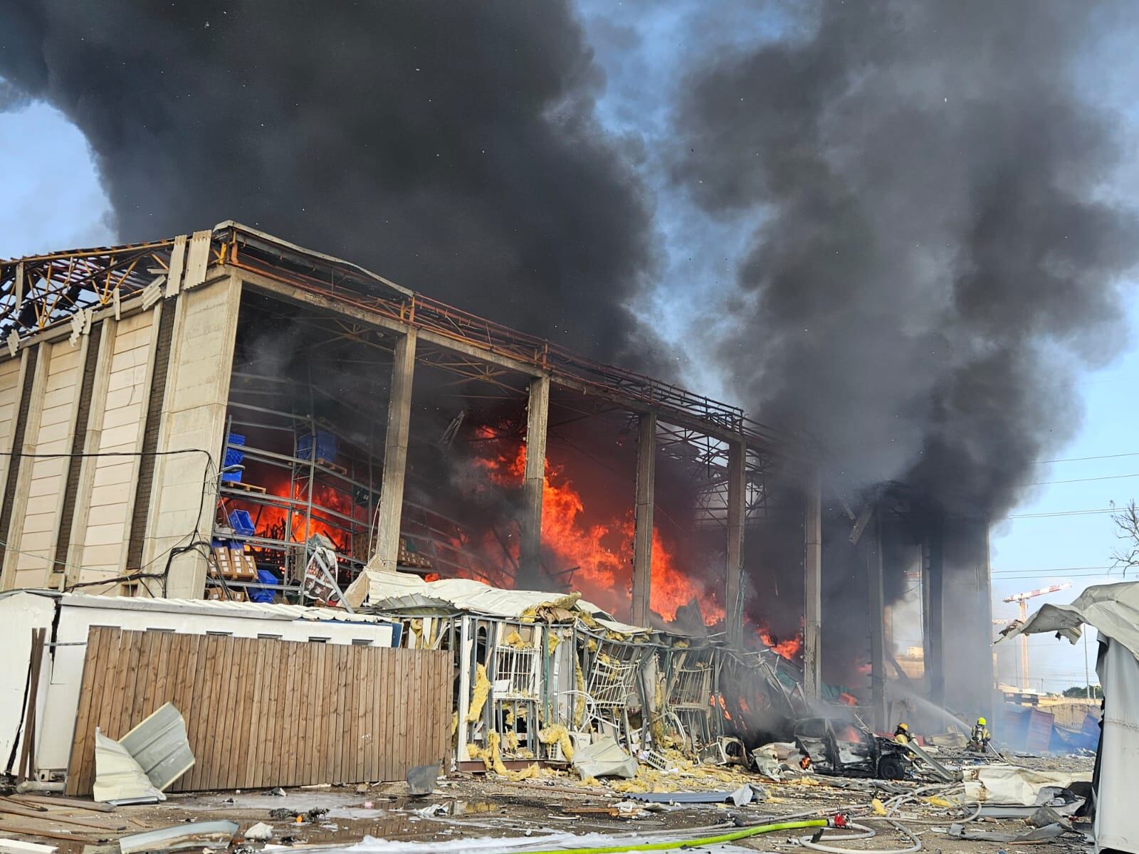Ataque de un proyectil israelí en el centro de Irán dejó al menos tres muertos. Foto: EFE/Bomberos y Rescate de Israel.