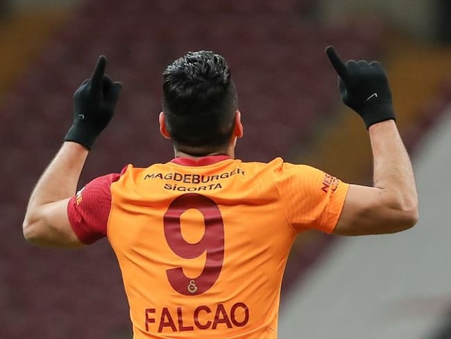 Radamel Falcao García anotó doblete con el Galatasaray ante el Sivasspor. Foto: Ahmad Mora/DeFodi Images via Getty Images