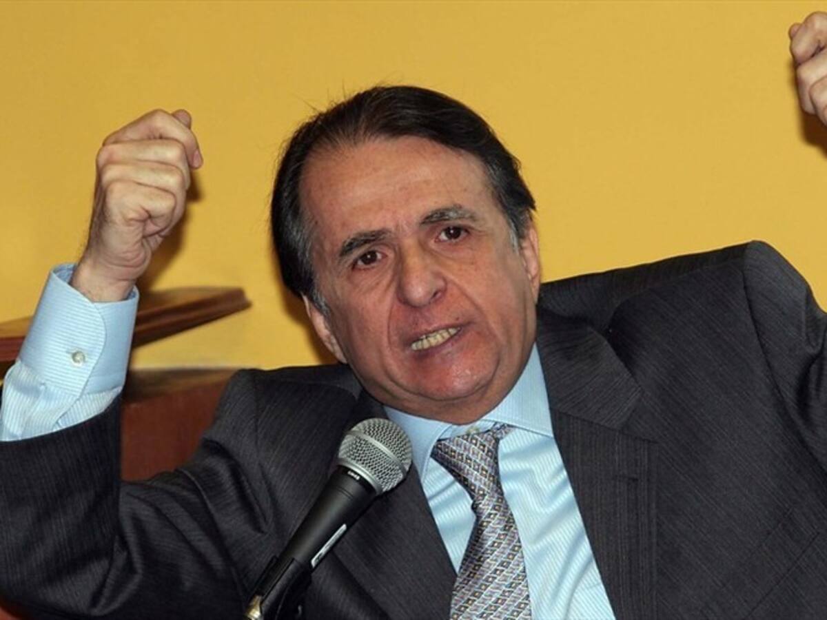 Juez deja en libertad a Alberto Santofimio