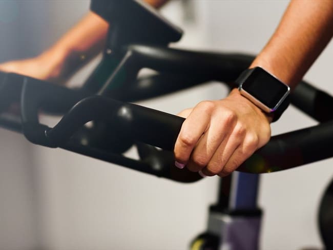 Muchos sectores han adaptado sus maneras de operar para que cumplan con las normas de distanciamiento social.. Foto: Getty Images