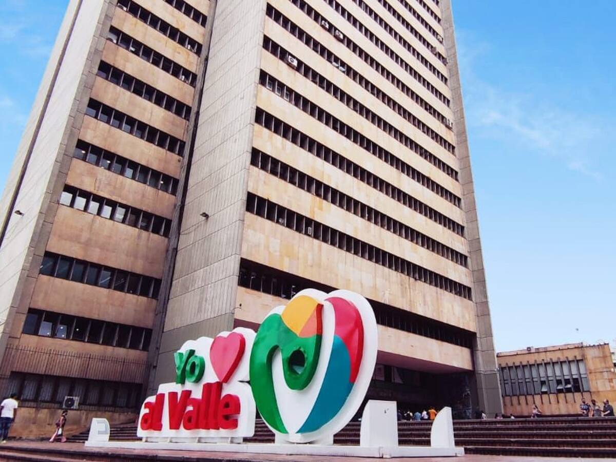 Suspenden a funcionario de la Gobernación del Valle por amenazas a su expareja