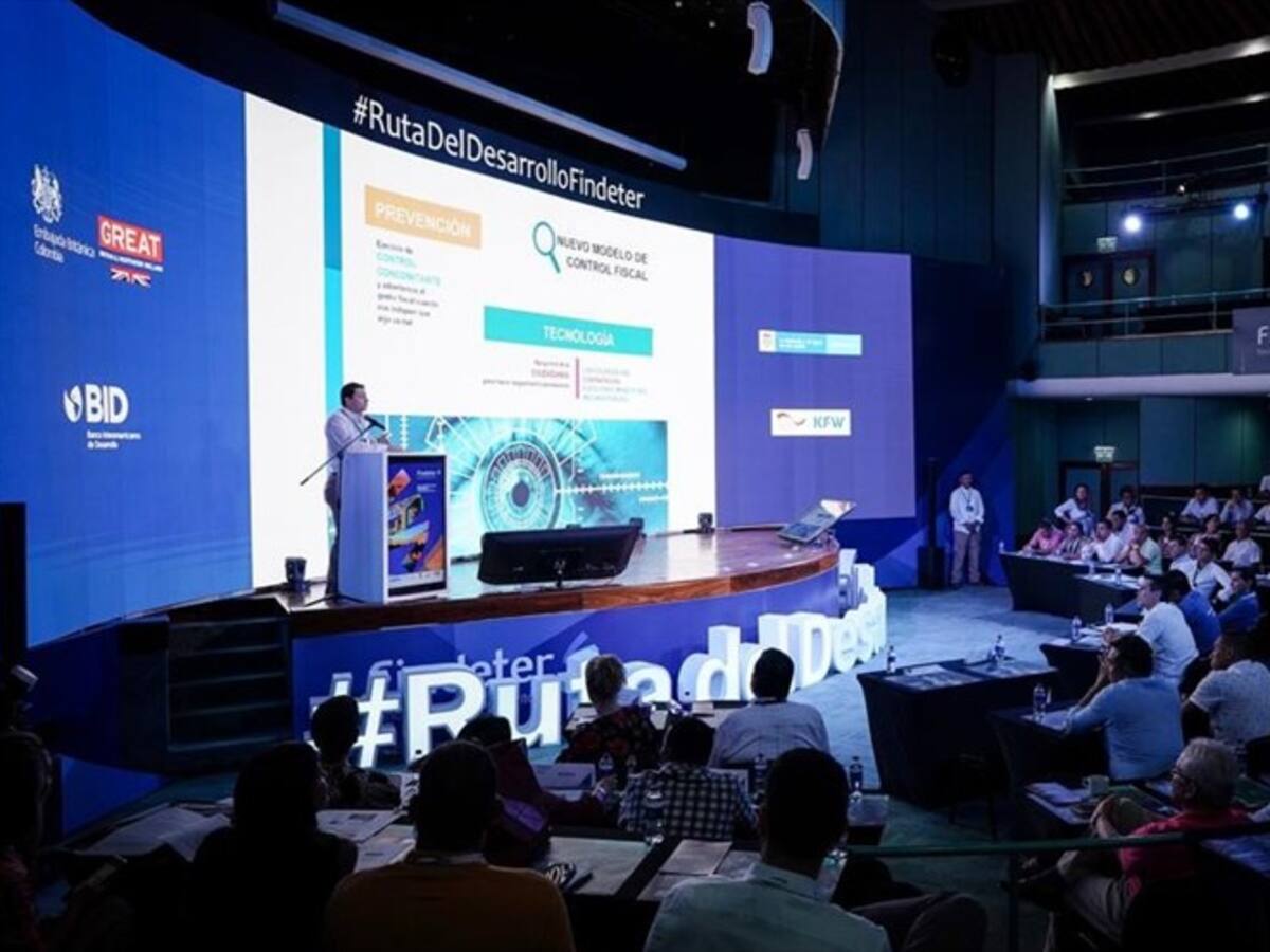 El 60% de los "elefantes blancos" de Colombia están en la región Caribe: contralor