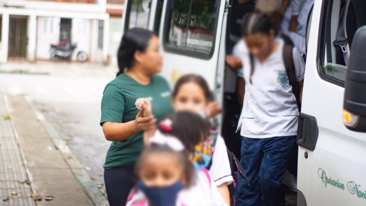 Transporte escolar en Cali sigue en vilo y deja a más de 21 mil estudiantes sin servicio
