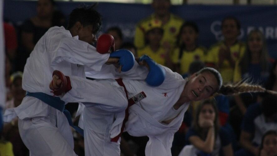 Paula Ruíz consigue medalla de bronce en la modalidad de 50kg en kárate. Foto: W Radio