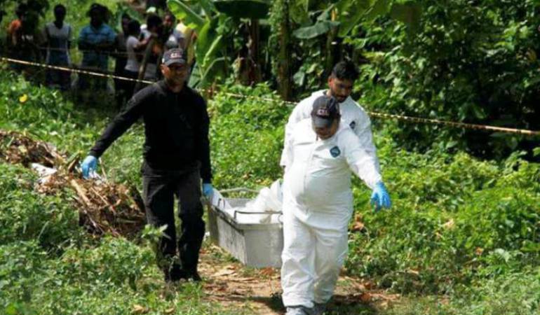 Autoridades adelantan el levantamiento de los cuerpos.