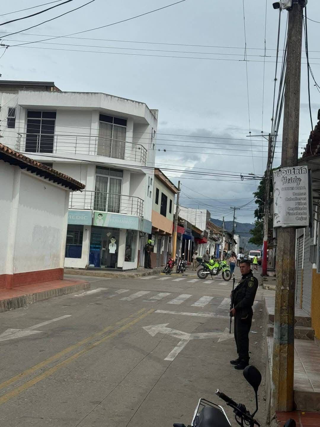 Hombres armados colocaron explosivos a subgerente de banco en Ábrego para asaltarlo. / Foto: Cortesía.