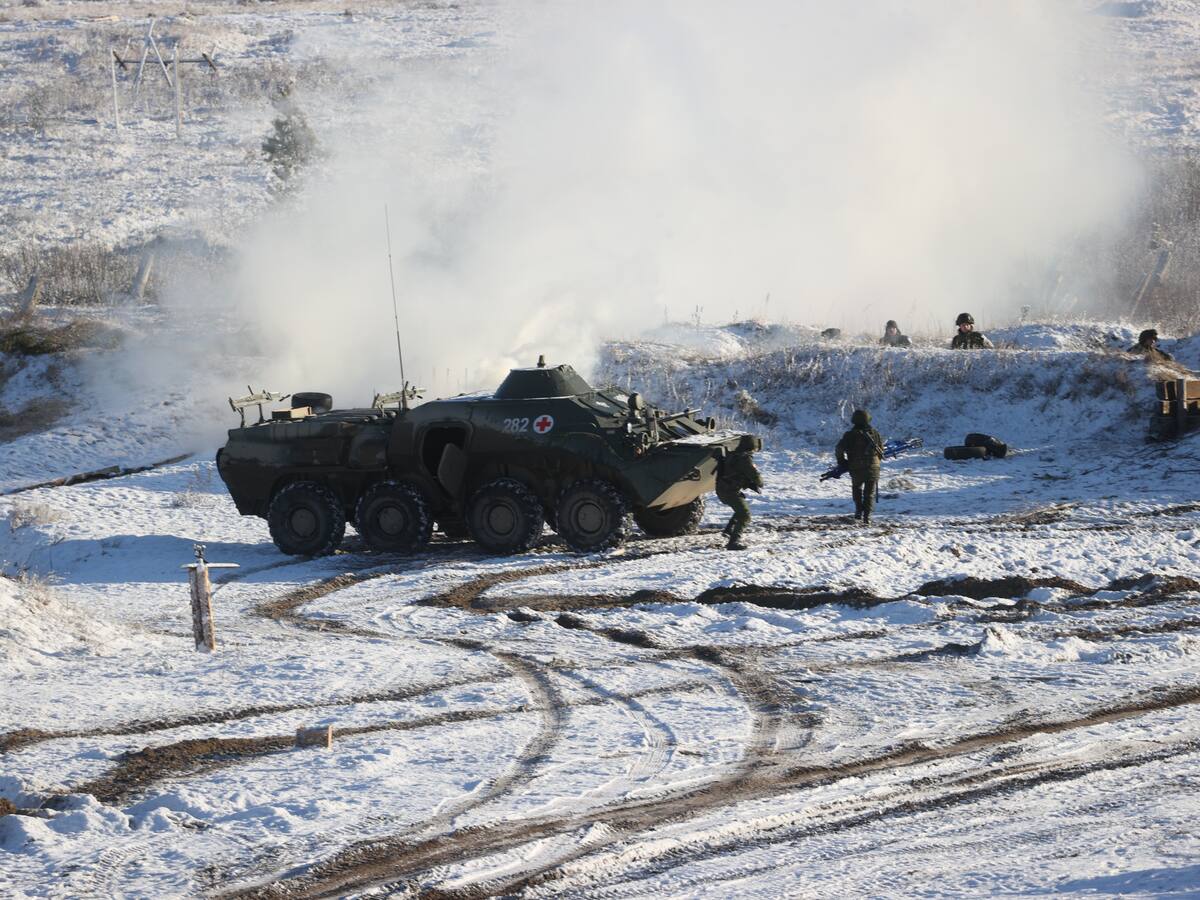 Rusia anunció que retiró algunas tropas militares en la frontera con Ucrania