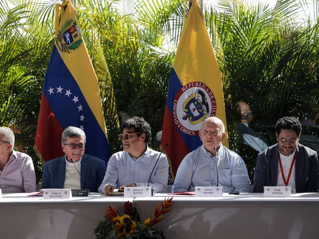 Negociaciones entre el Gobierno y el ELN. (Photo by Jesus Vargas/picture alliance via Getty Images)