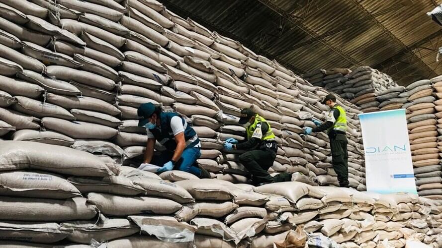 Incautaron azúcar de contrabando . Foto: Dian