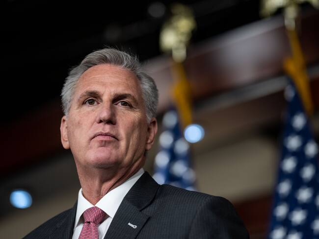 El líder de la minoría de la Cámara de Representantes, Kevin McCarthy (R-CA), habla durante una conferencia de prensa el miércoles 3 de noviembre de 2021 en Washington, DC. Kent Nishimura / Los Ángeles Times a través de Getty Images.