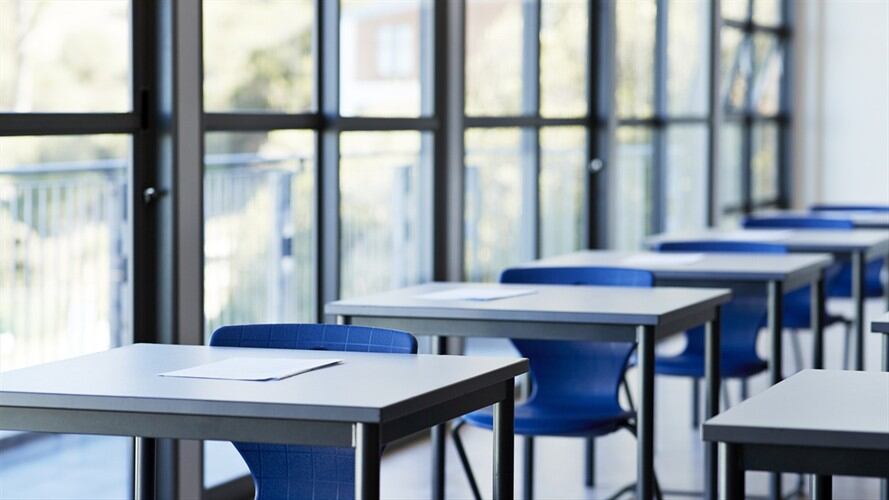 Padres de familia aseguraron también que para retirar a sus hijos del colegio deben pagar cifras muy altas.. Foto: Getty Images