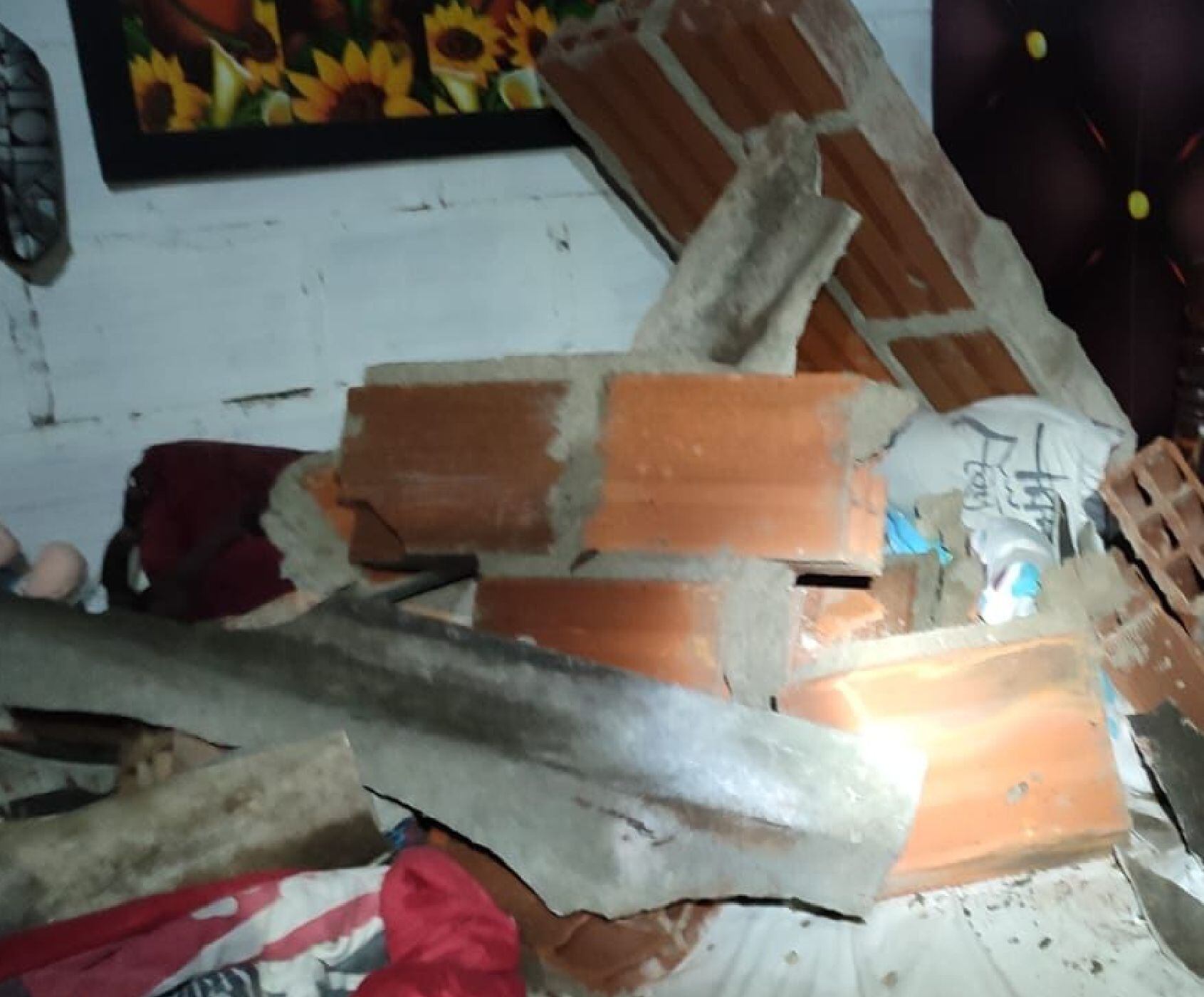 Muro desplomado/Cuerpo de bomberos