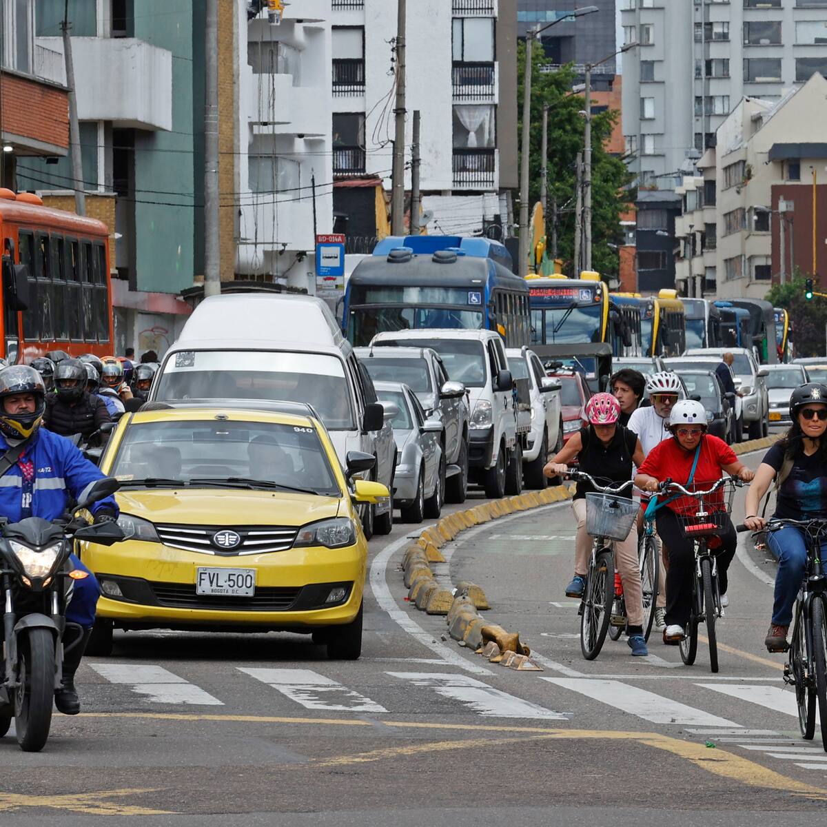Denuncian 110 irregularidades y sobrecostos en obras de la malla vial de Bogotá