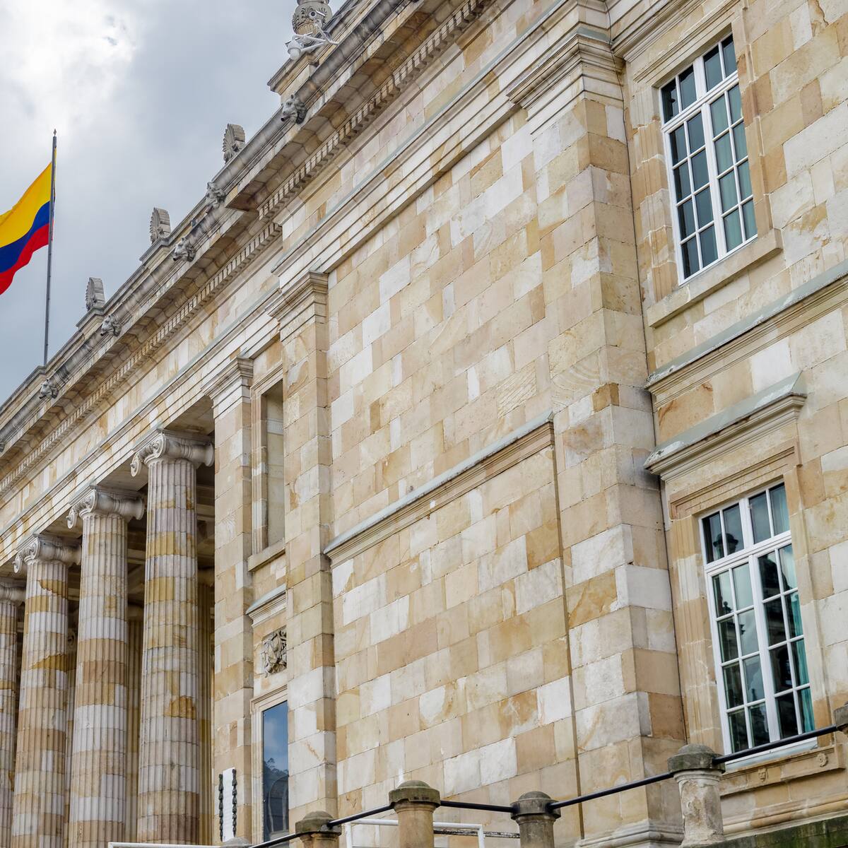 ¿Le cortarán la luz al Congreso? Senado no tiene plata para pagar sus cuentas