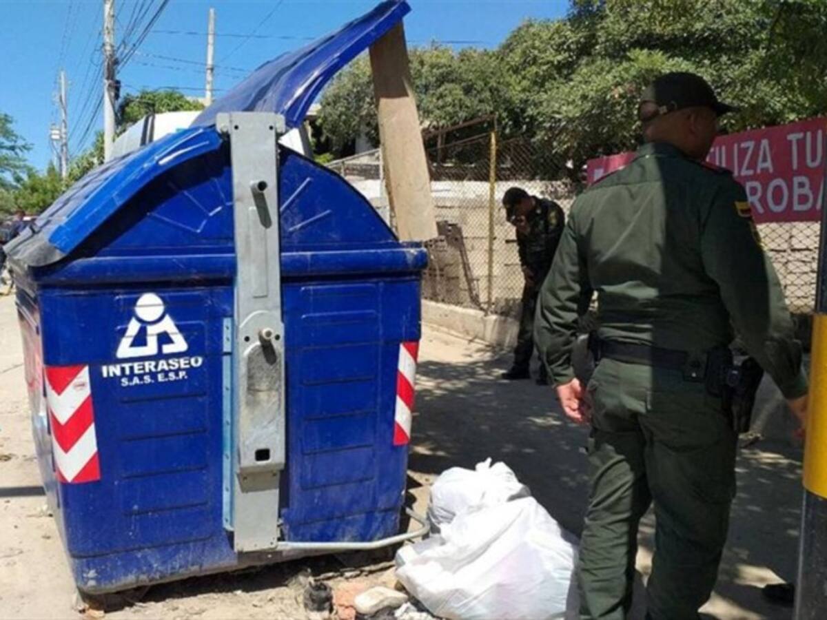 Abandonado en un contenedor de basura hallan feto de 4 meses en Santa Marta