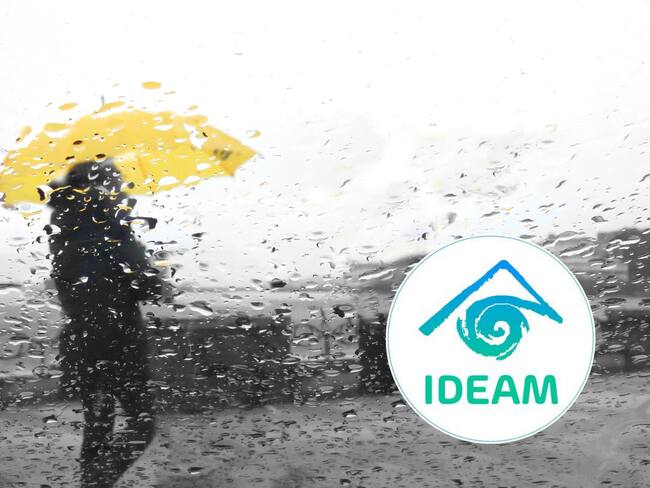 Mujer caminando bajo la lluvia, vista a través de una ventana mojada y logo del IDEAM (Getty Images).