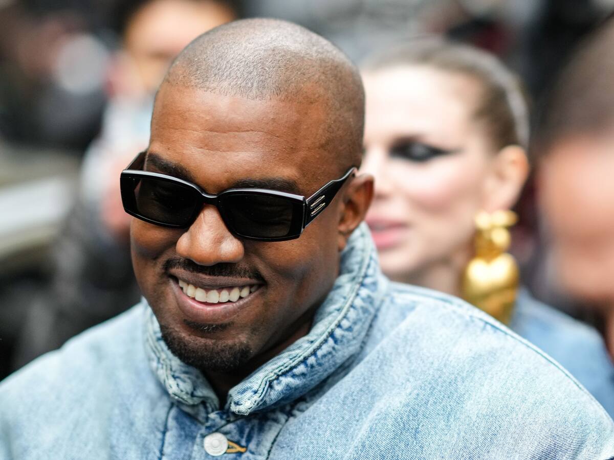 Kanye West anunció su deseo de comprar la red social Parler