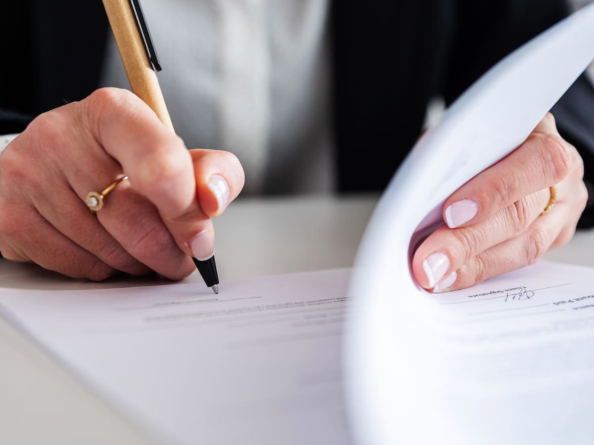 ¿Cuántas veces se puede renovar un contrato a término fijo? Nuevo plazo máximo, según reforma laboral