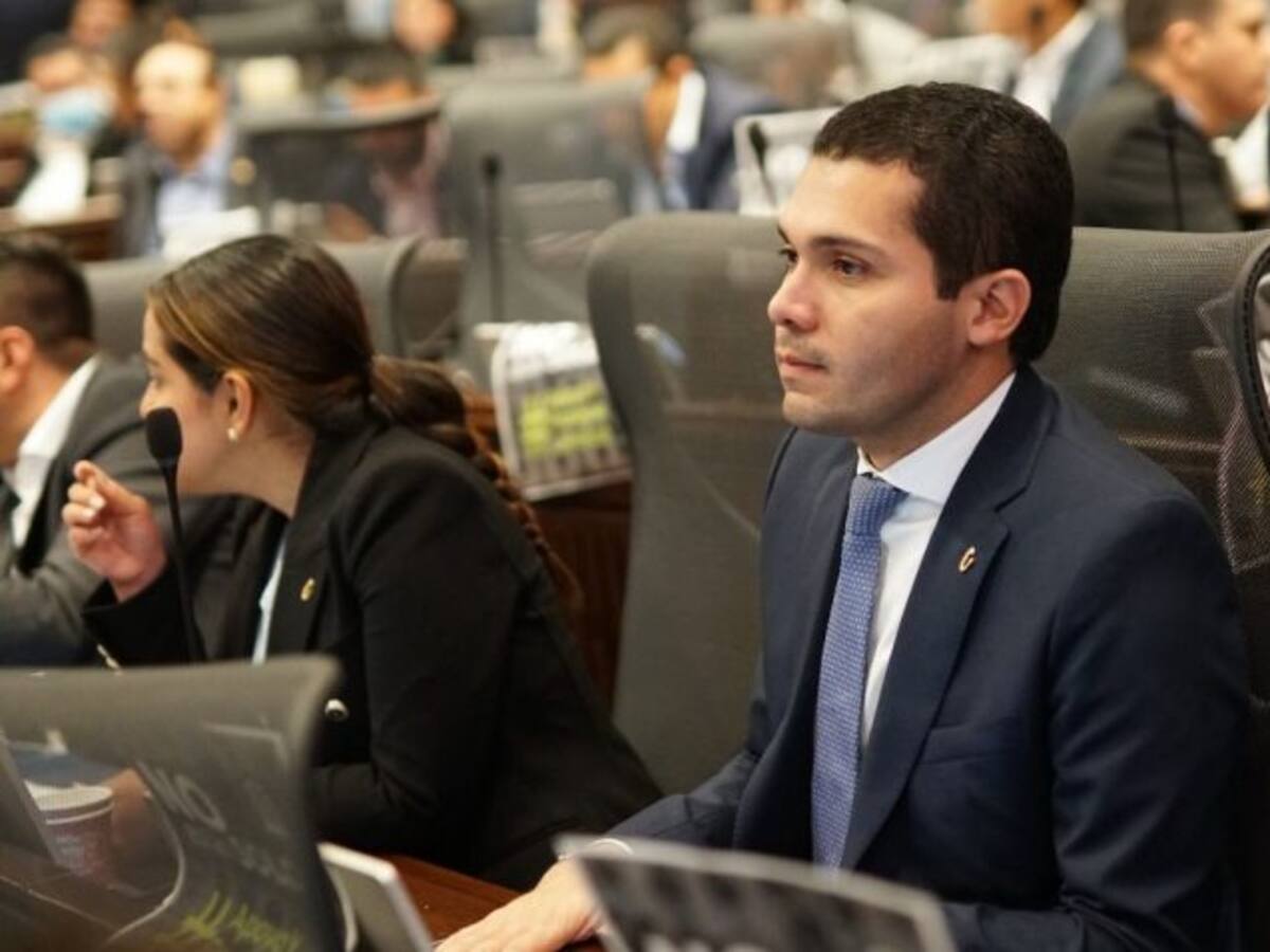 Loreto Gómez: amigo abusó de mi confianza y usó mi carro para transportar municiones