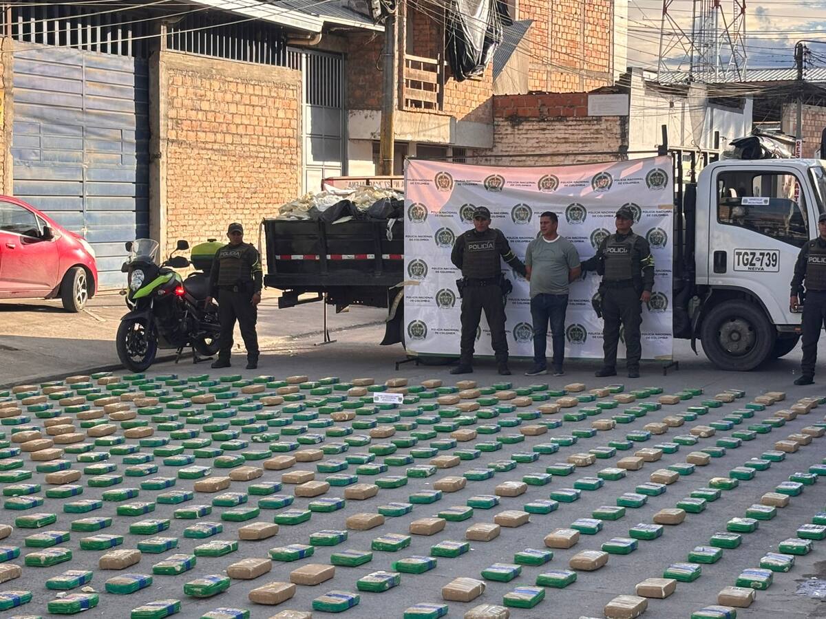 Incautan 1.400 kilos de marihuana de las disidencias de ‘Iván Mordisco’ en el Huila