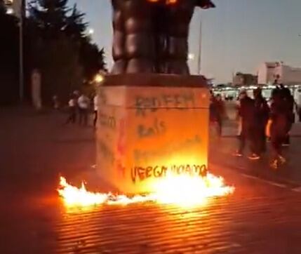 Manifestaciones por el día internacional de la eliminación de la violencia contra las mujeres dejan incidentes. Foto: Captura de pantalla.