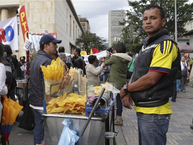 La persecución a vendedores ambulantes en los últimos días se ha incrementado: Félix Palacios, líder de vendedores ambulantes en Bogotá. Foto: Colprensa