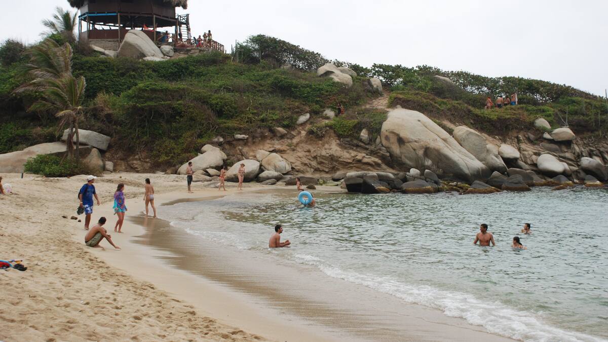 Se volcó embarcación en la playa la Piscinita en el Tayrona por usar rutas no autorizadas