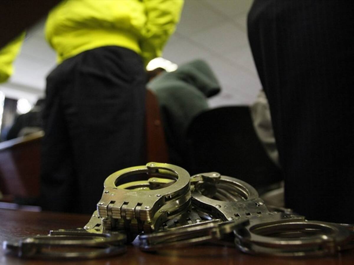Capturan a dos policías y dos civiles por hurtar un camión en Cauca