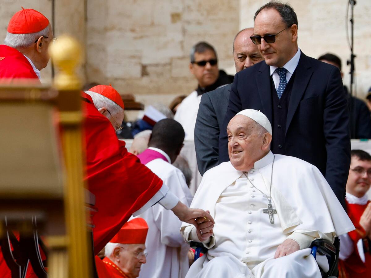 El papa Francisco visitó una cárcel romana por Jueves Santo durante su convalecencia
