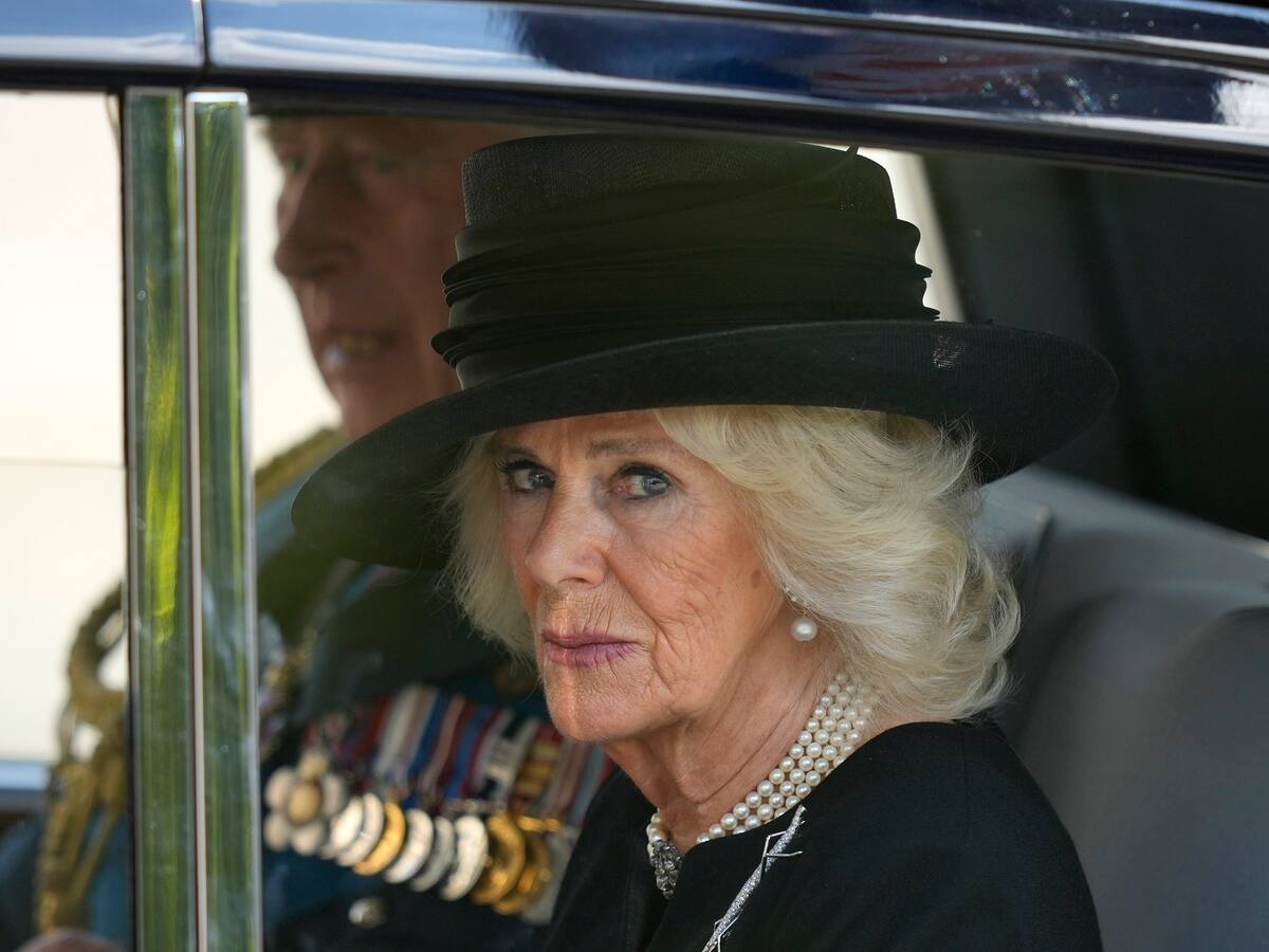 Reina consorte Camila: Isabel II tuvo que “crear su propio rol” en mundo de hombres