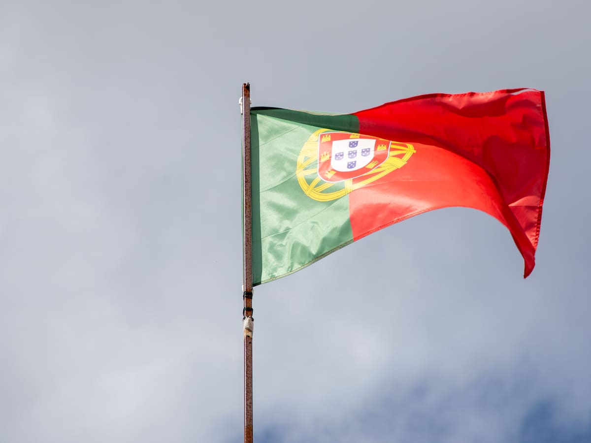 Nuevo Parlamento de Portugal reeligió como su presidente a un dirigente de centroderecha