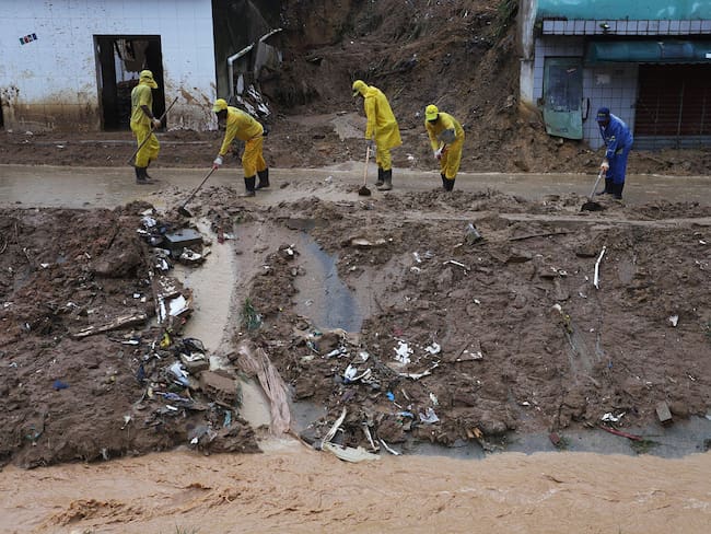 Más de 80 personas han fallecido por las fuertes lluvias en Pernambuco, Brasil
