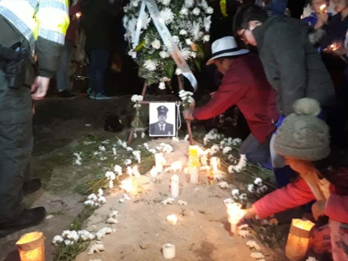 Con homenajes y banderas a media asta regresó a Ramiriquí patrullero asesinado en Tunja