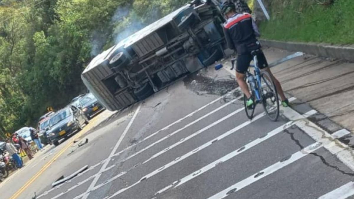 No responsabilizaremos antes de investigar: Sec. Movililidad tras accidente en vía La Mesa