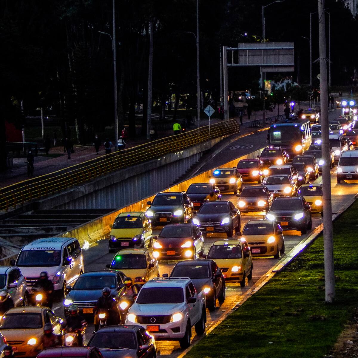 Pico y placa: Así será la restricción de carros este 1 y 2 de abril en Bogotá