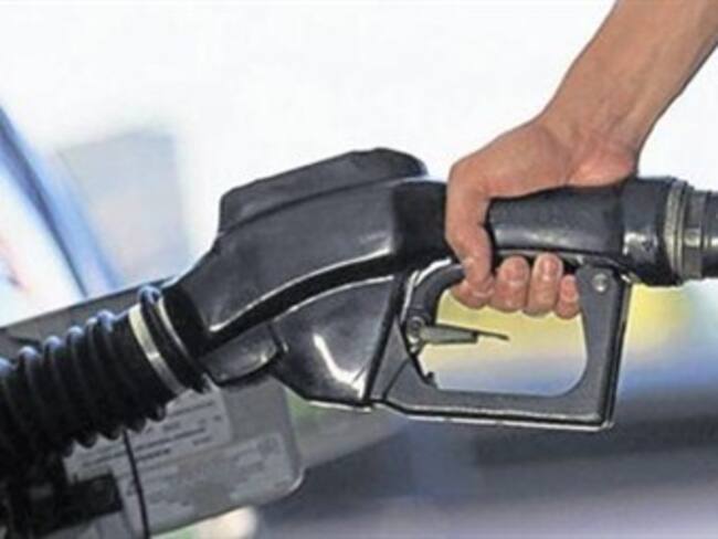 Según conciliación de la Reforma Tributaria, el galón de gasolina sólo bajará 200 pesos