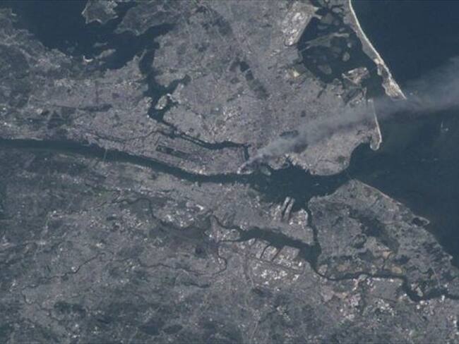 Foto tomada por el astronauta Frank Culbertson poco después del ataque a las Torres Gemelas. Foto: BBC Mundo.