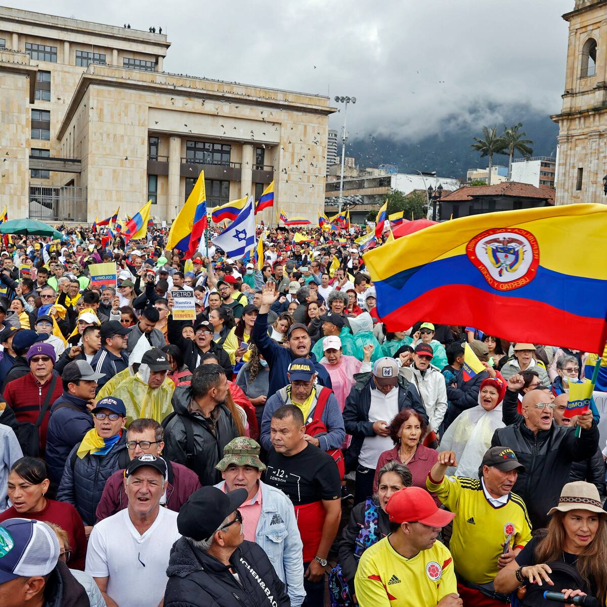 Colombianos salieron a manifestarse contra el Gobierno Petro: así se vivieron las marchas