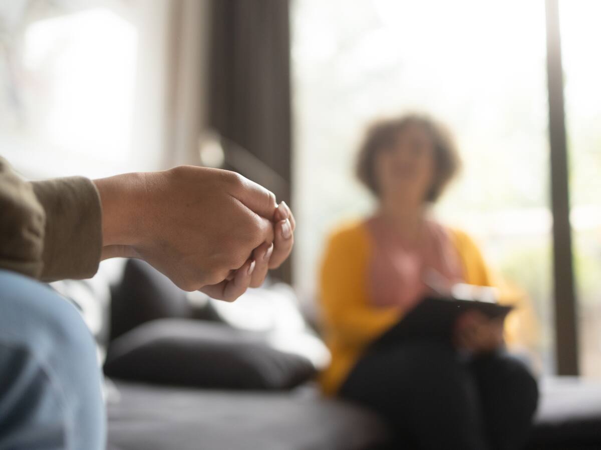 Medicina prepagada no puede negar terapias psicológicas en su plan: Corte Constitucional