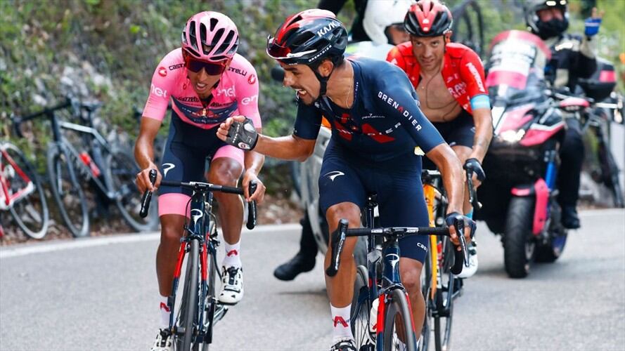 Ciclistas colombianos Egan Bernal y Daniel Martínez . Foto: Getty Images