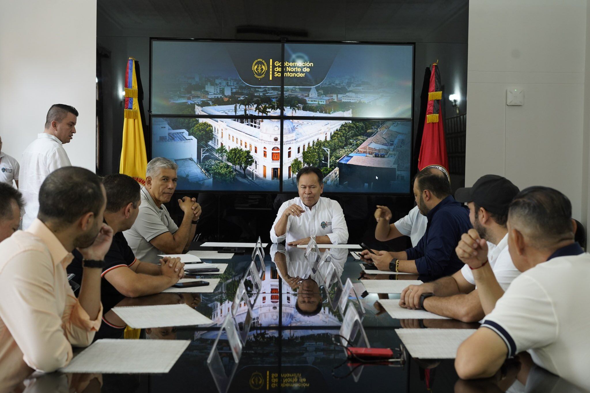 Congresistas de Norte de Santander evalúan la crisis del Catatumbo / Foto: @EdgarDiazPaLant