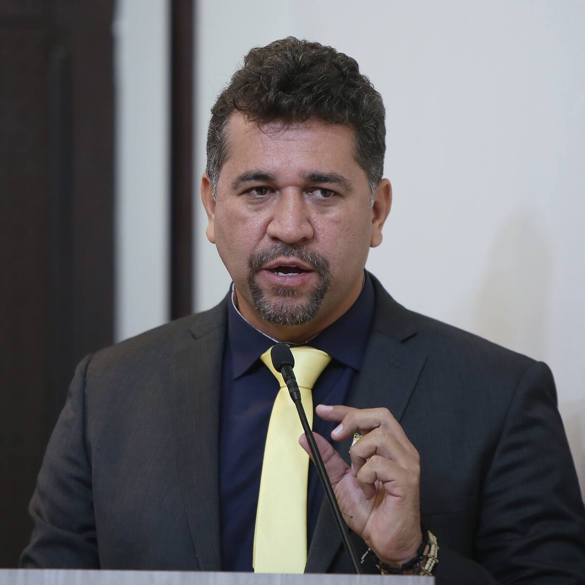 “No serán menos de 15 millones de votos”: León Fredy Muñoz sobre consulta popular del Gobierno